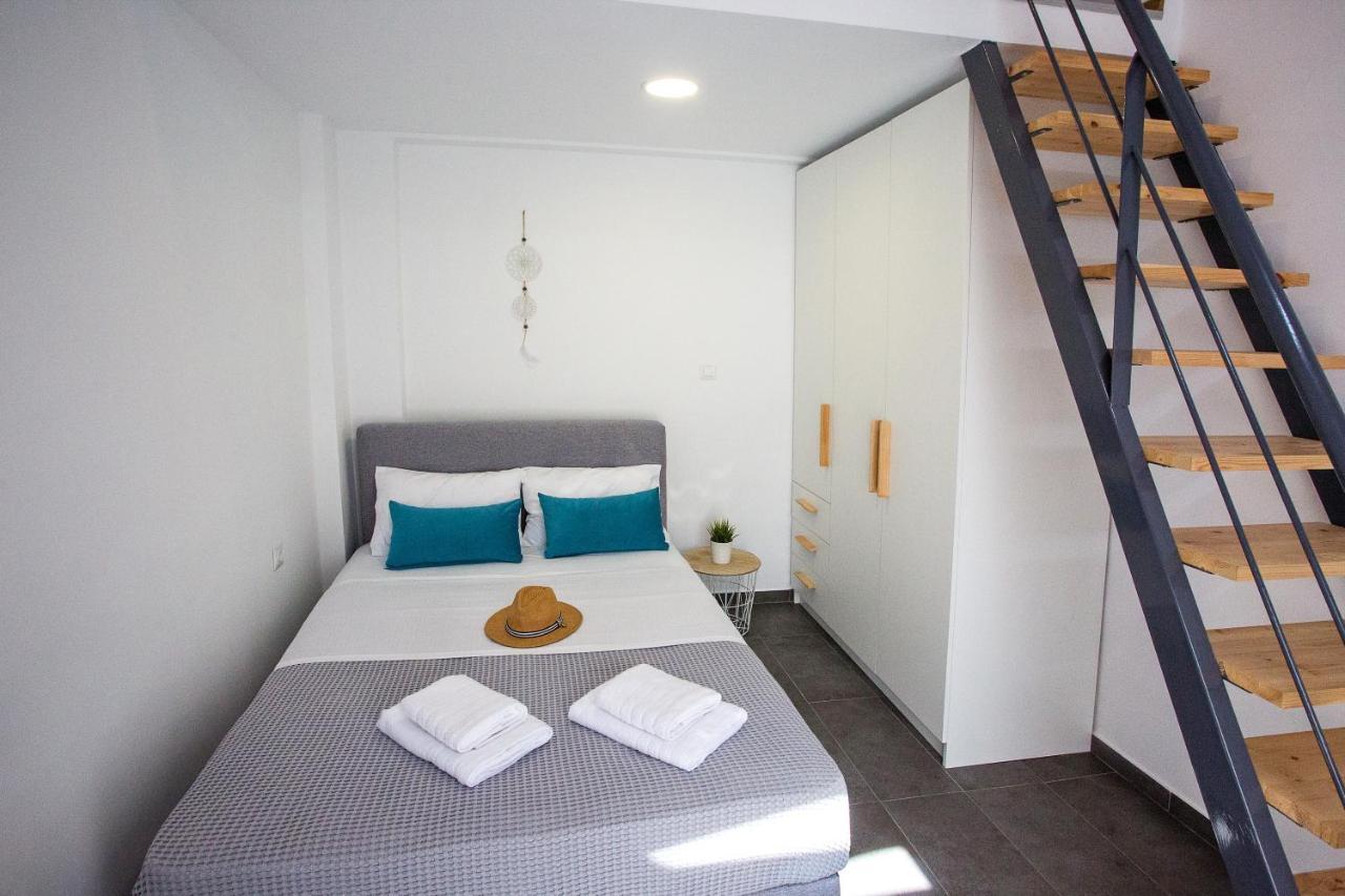Villa JOY C Deluxe à Nea Iraklitsa Extérieur photo