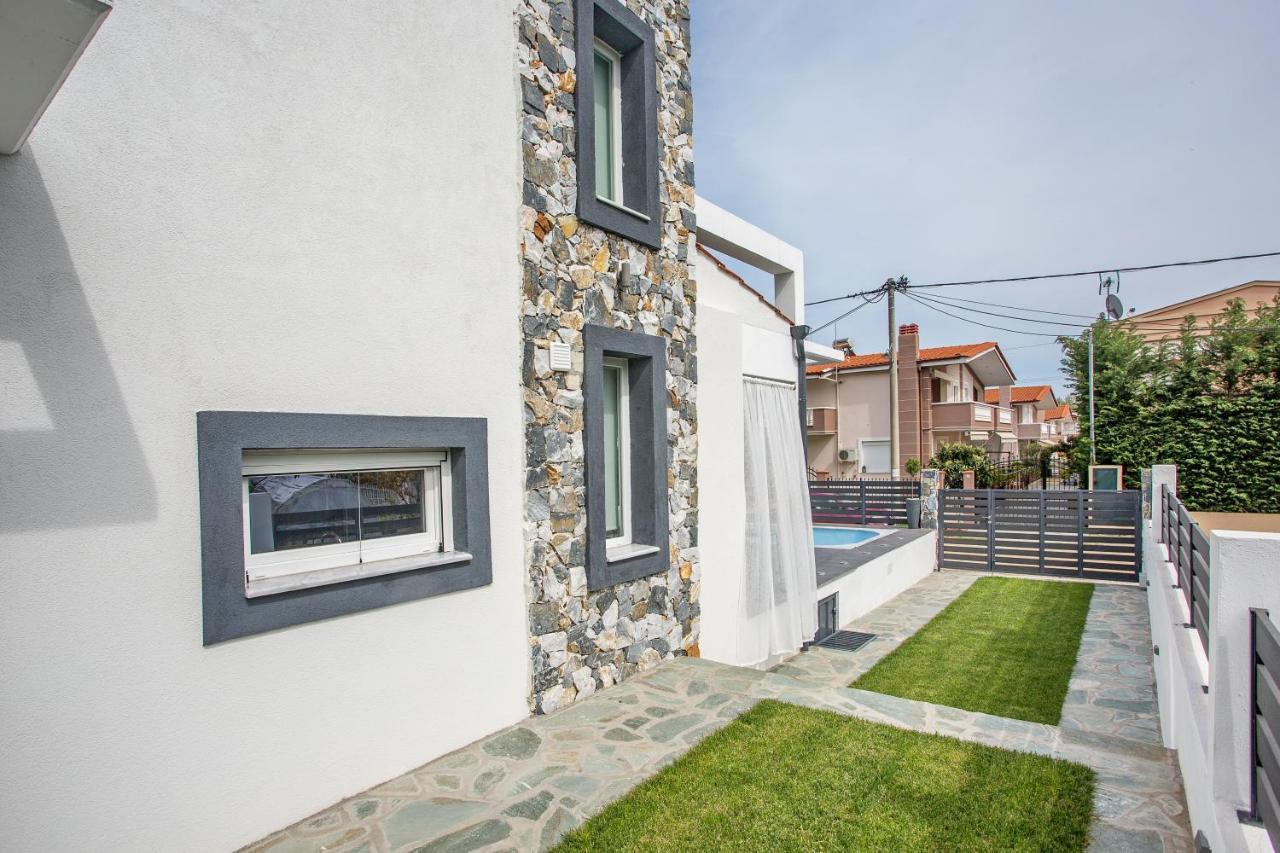 Villa JOY C Deluxe à Nea Iraklitsa Extérieur photo